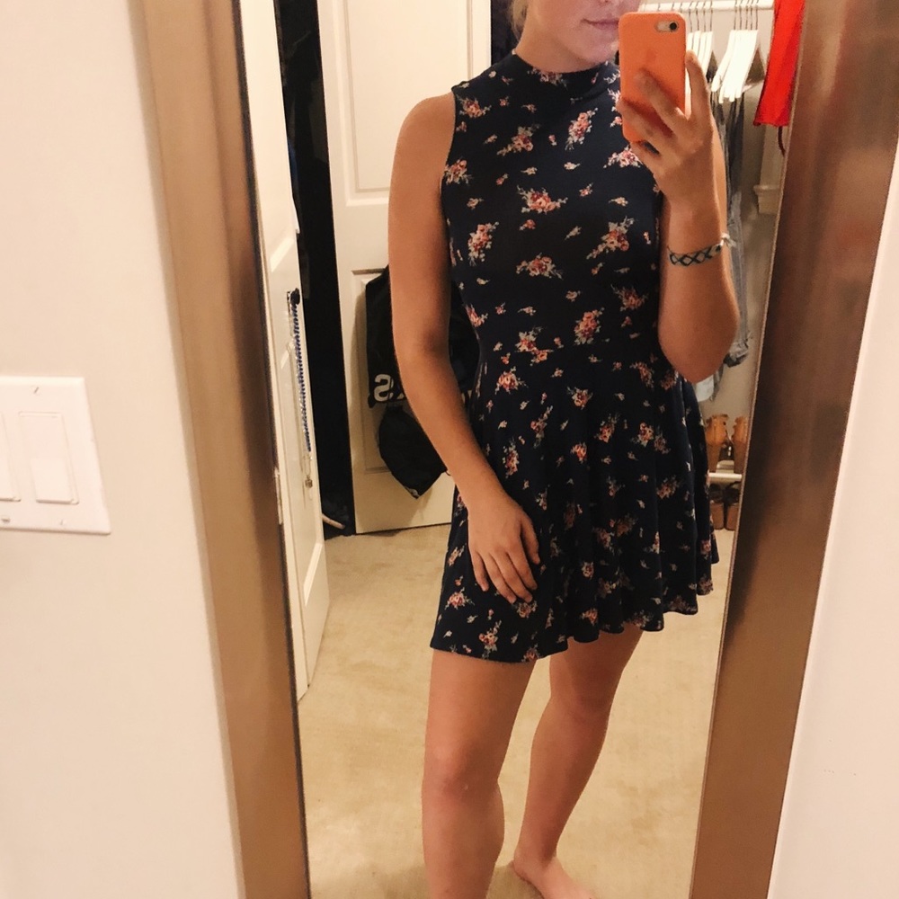 KIMCHI BLUE floral mini skater dress - Picture 1 of 3